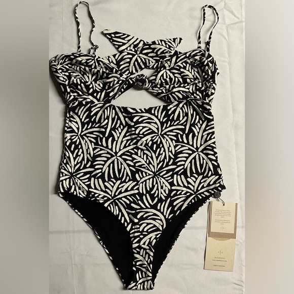 NWT Cala de la Cruz Violeta One-Piece Swimsuit - Picture 6 of 6